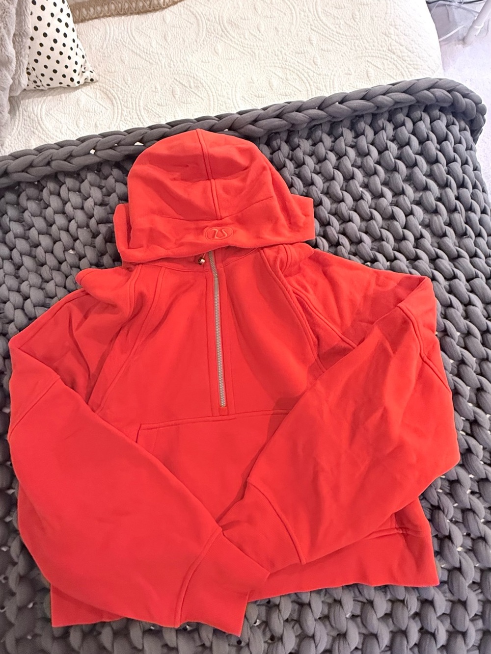Lululemon Scuba-Hot Heat. M/L